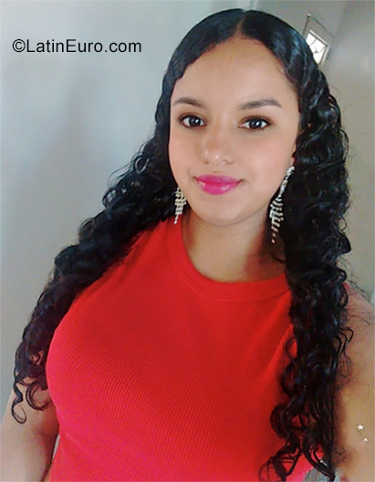 Date this tall Colombia girl Lorena from Medellin CO25665