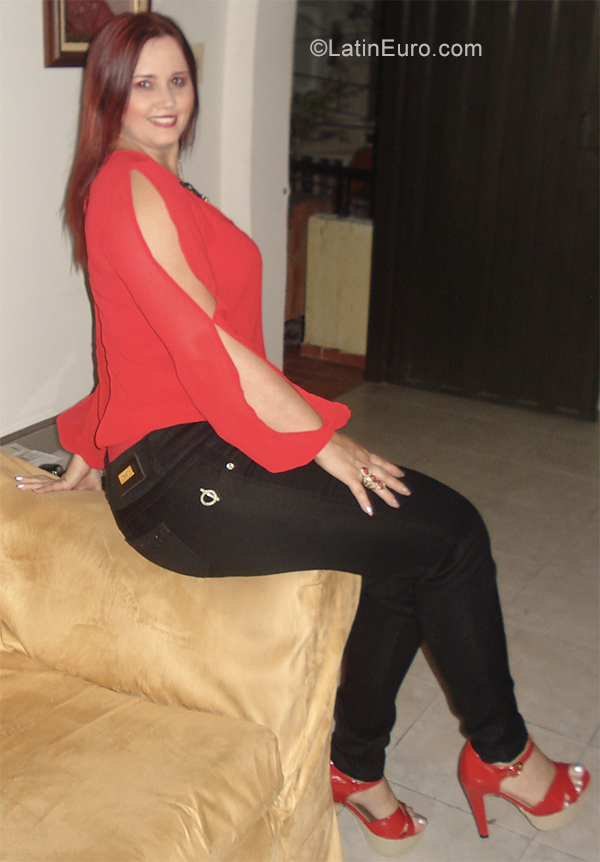 Date this hot Colombia girl Rosmiria from Bucaramanga CO25673