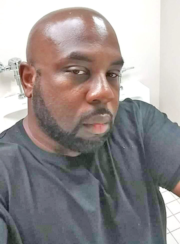 Date this athletic United States man Lamont from New York US20117