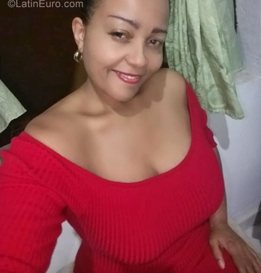 Date this athletic Colombia girl Arely from Apartado CO25745