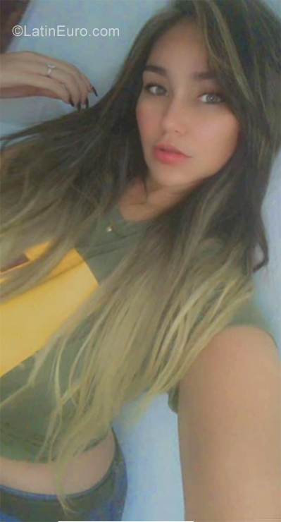 Date this fun Colombia girl NATALIA from Cartagena CO25742