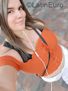 Date this tall Colombia girl Yohanna from Bucaramanga CO25758