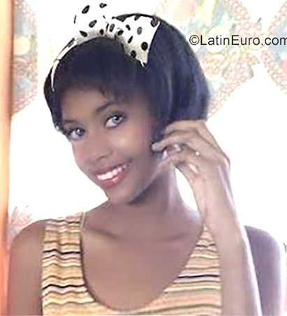 Date this exotic Venezuela girl Yemlin from Caracas VE2540