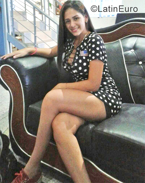 Date this funny Venezuela girl Maryri from Barinas VE2543