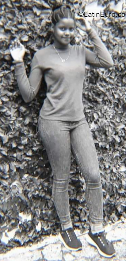 Date this exotic Dominican Republic girl Yorlanis from Santo Domingo DO35621