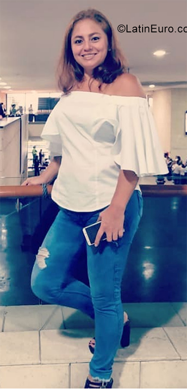 Date this exotic Colombia girl Consuelo from Cali CO25834