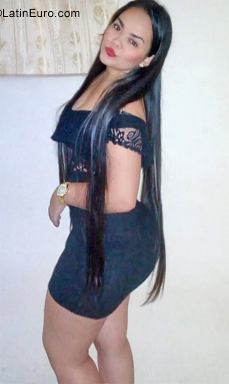 Date this stunning Colombia girl Lina from Villavicencio CO25854