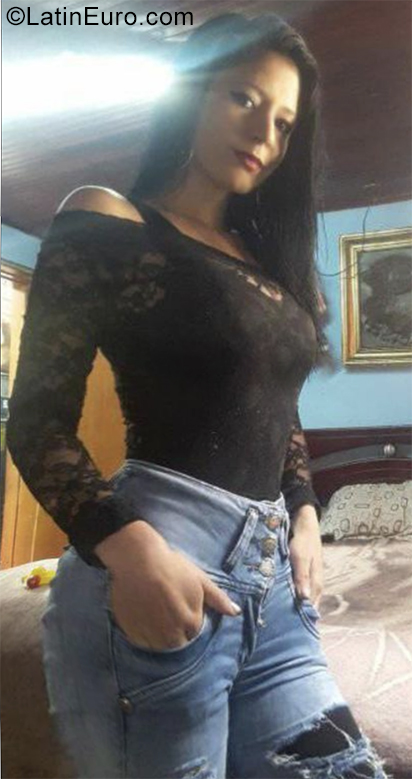 Date this delightful Colombia girl Antonella from Bogota CO25873
