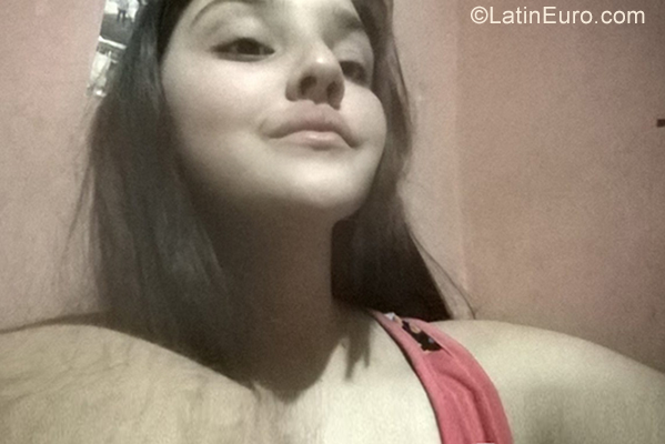 Date this athletic Argentina girl Lourdes from San Juan AR218