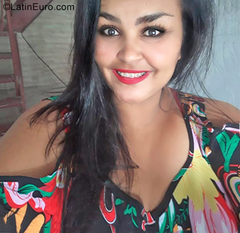 Date this voluptuous Brazil girl Jucy from Sao Paulo BR10892