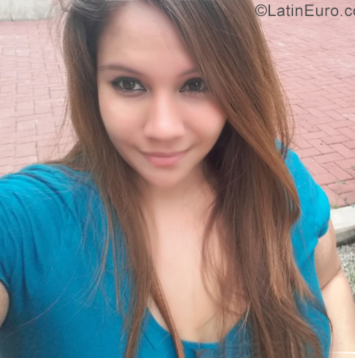 Date this sultry Ecuador girl Dori from Guayaquil EC364