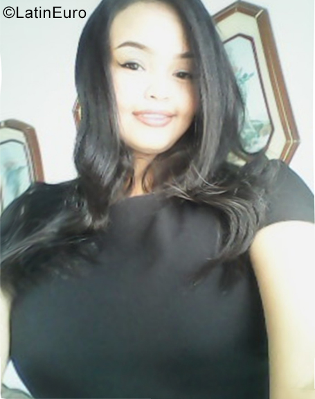 Date this sensual Venezuela girl Gresie from El Tigre VE2611