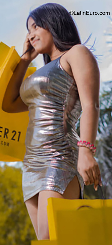 Date this sensual Dominican Republic girl Merilisy from Santo Domingo DO35728