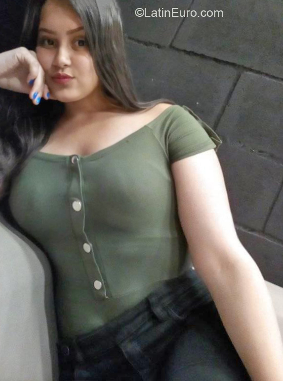 Date this fun Colombia girl Kathy from Bogota CO25917