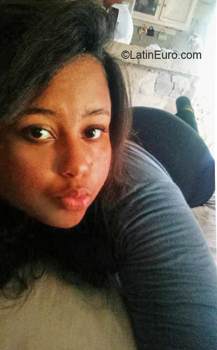 Date this sultry Dominican Republic girl Miguelina from Puerto Plata DO35736