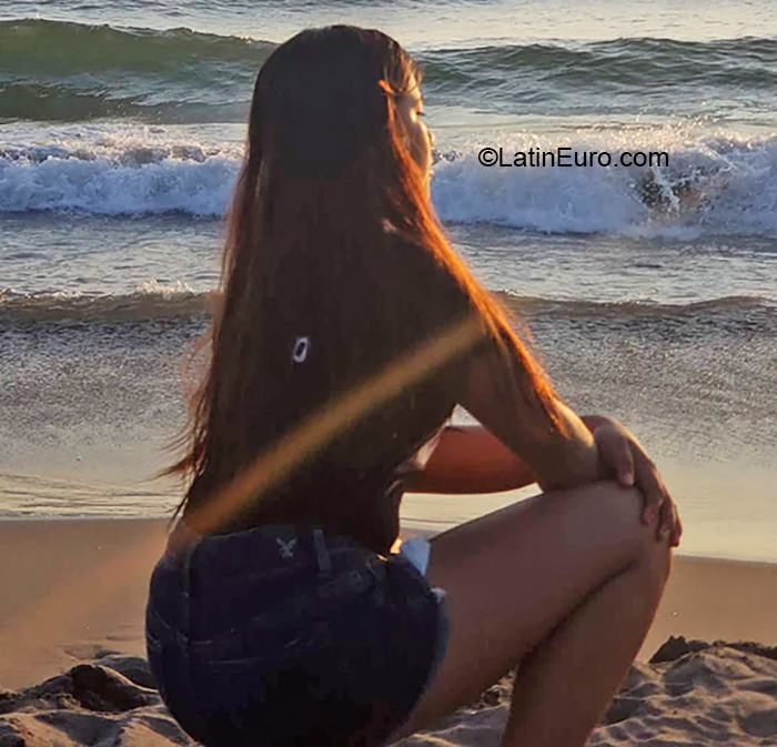 Date this beautiful Guatemala girl Jhule from Guatemala City GT109