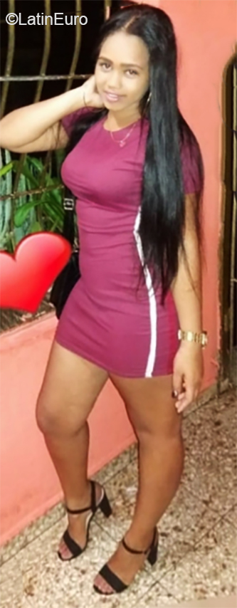 Date this passionate Dominican Republic girl Winifer from Santo Domingo DO35763