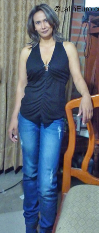 Date this beautiful Colombia girl Yoli from Bogota CO25948