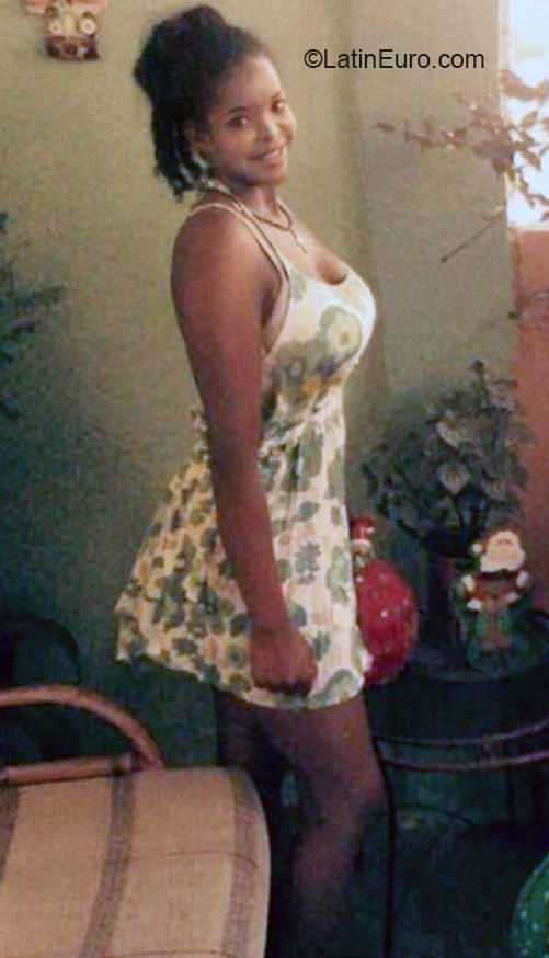 Date this delightful Venezuela girl Almerys from Maturin VE3168