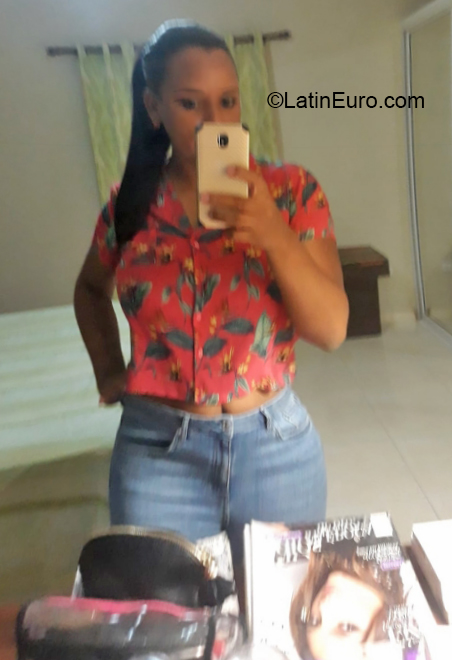 Date this sultry Dominican Republic girl La marucha from Santo Domingo DO35866