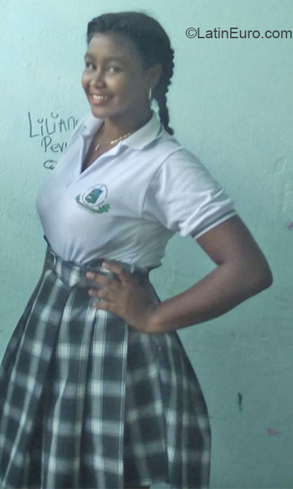 Date this hot Colombia girl Madaly from Cartagena CO25981