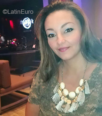 Date this delightful Colombia girl Yesica from Medellín CO25994