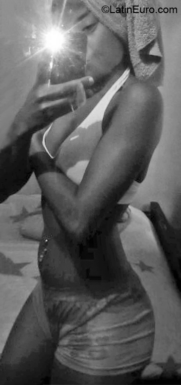 Date this charming Colombia girl Luz from Cali CO26015