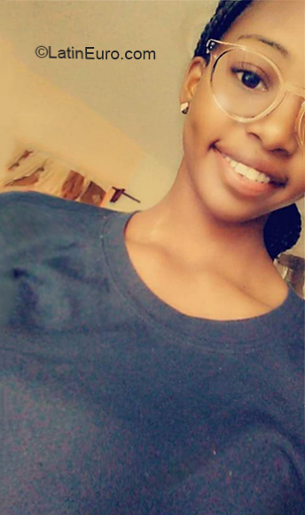 Date this attractive Dominican Republic girl Nathaly from San Pedro Sula DO36005