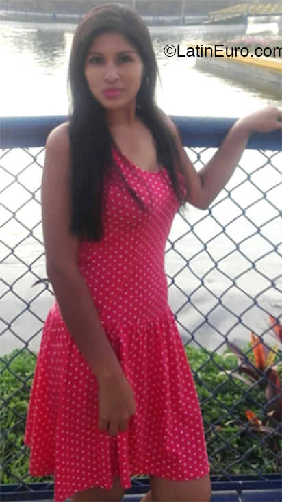 Date this voluptuous Peru girl Mariah from Lima PE1437