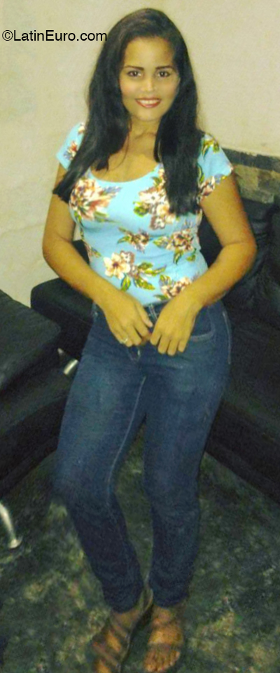Date this attractive Venezuela girl Jaki from Maturin VE2710