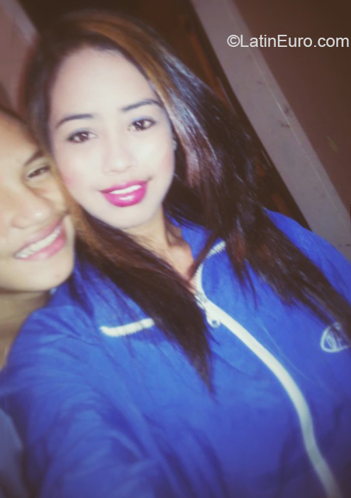 Date this hot Venezuela girl Melissa from Valencia VE2714