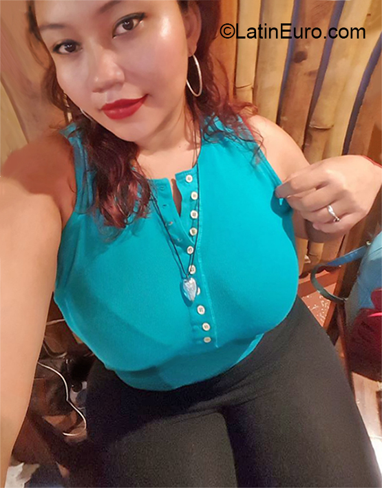 Date this exotic Nicaragua girl Gladys from Managua NI226
