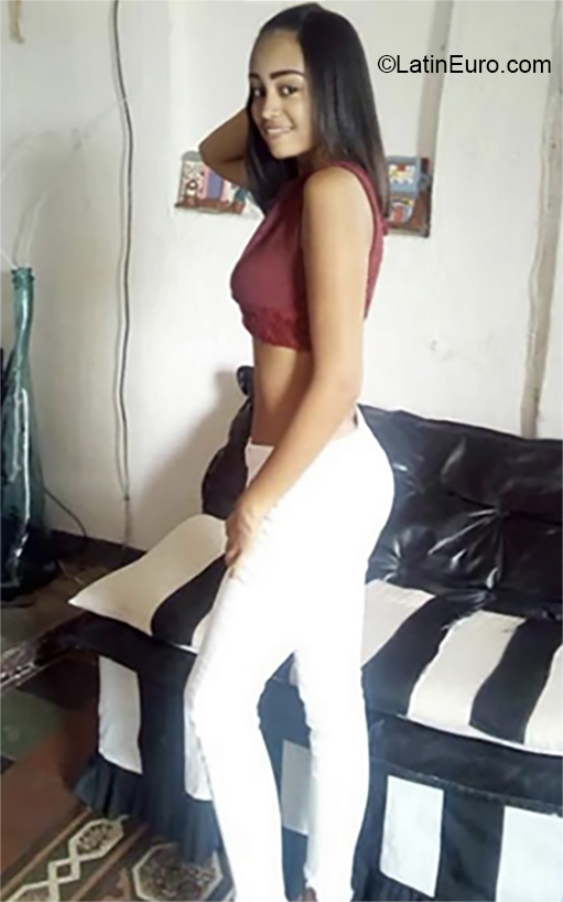 Date this passionate Venezuela girl Venezolana from Caracas VE2716