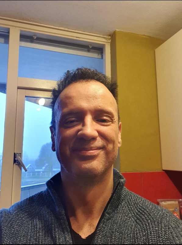 Date this delightful Netherlands man Carl from Rotterdam NL321