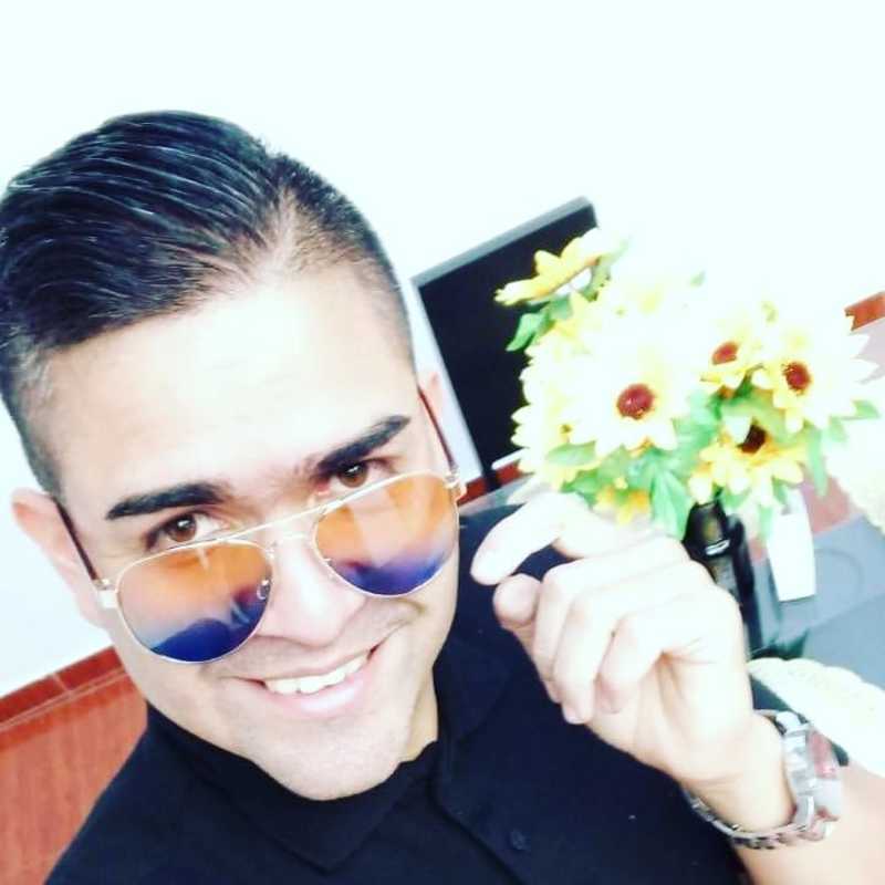 Date this happy Colombia man Moises david from Bogota CO26129