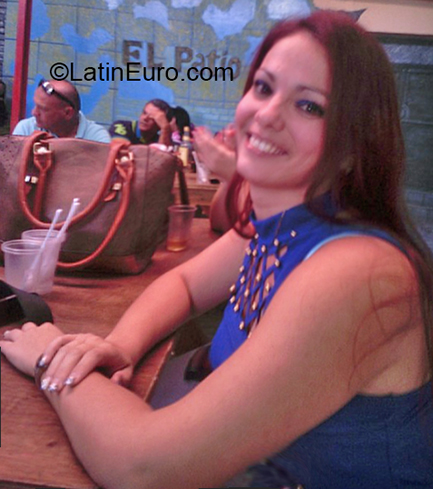 Date this attractive Cuba girl Lurdes from Isla De La Juventud CU608