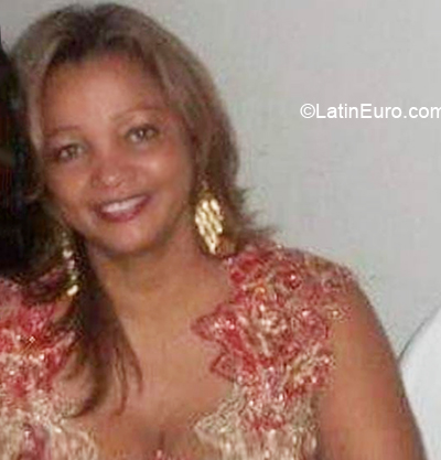 Date this nice looking Colombia girl Victoria from Barranquilla CO26165