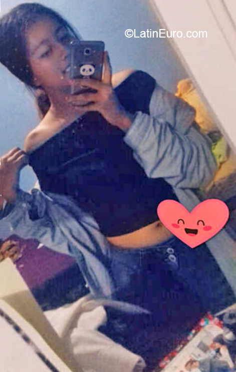 Date this happy Mexico girl Gabriela from Rio Bravo MX1705