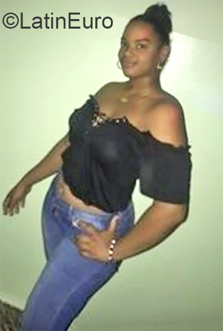 Date this fun Dominican Republic girl Arleny from La Vega DO36451