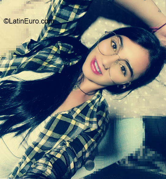 Date this sensual Colombia girl Juanita from Manizales CO26582