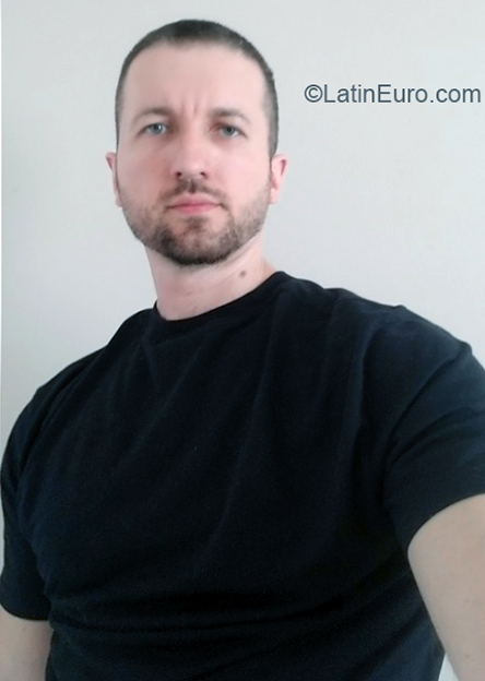 Date this fun Canada man Daniel from Sherbrooke CA823