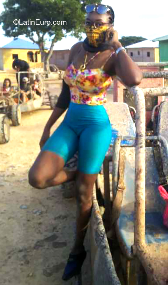 Date this delightful Dominican Republic girl Elisa from Santo Domingo DO36631