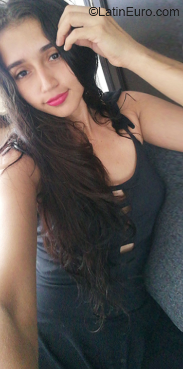 Date this exotic Colombia girl Marcela from Cucuta CO26327