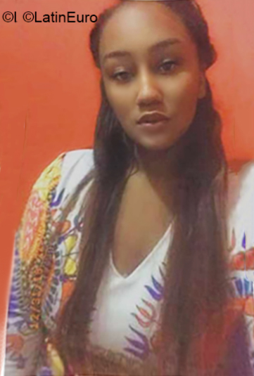 Date this delightful Dominican Republic girl Noemy from Santo Domingo DO36713