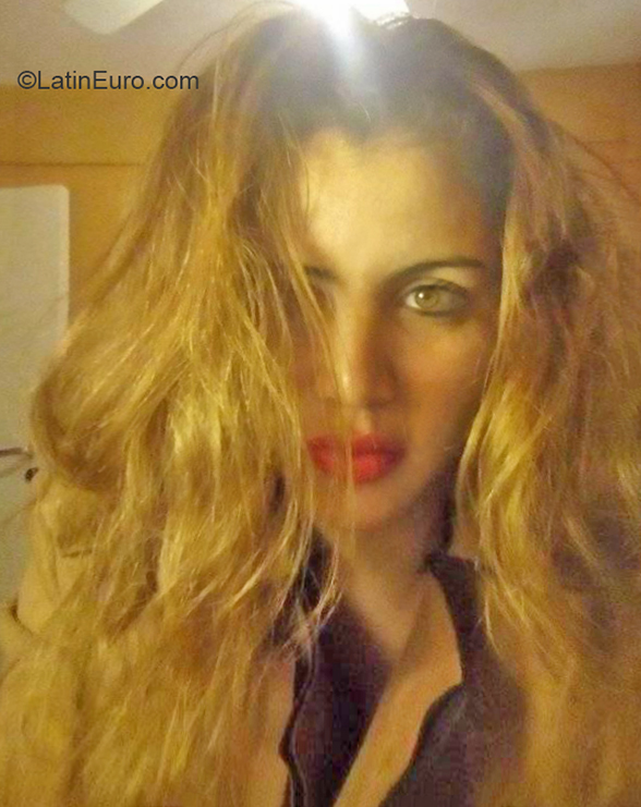 Date this delightful Argentina girl Tamara from Buenos Aires AR272