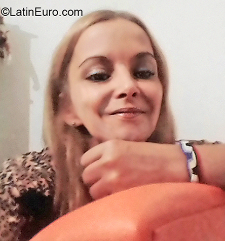 Date this passionate Uruguay girl Alicia from Montevideo UY33