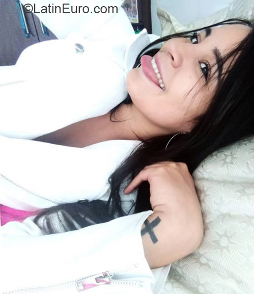 Date this fun Venezuela girl Valentina from Caracas VE2822