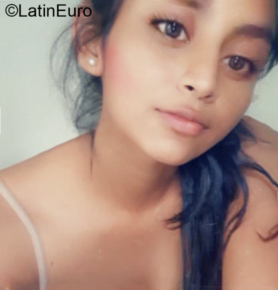 Date this tall El Salvador girl Eunice from San Salvador SV101
