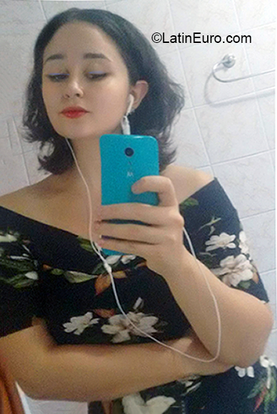 Date this attractive Brazil girl Gabriela from Caxias do sul BR10975