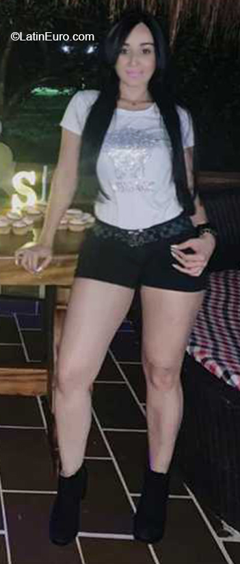 Date this georgeous Colombia girl Ana from Medellin CO26414